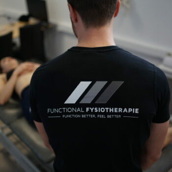 Fysio Nijmegen Functional Fysiotherapie Nijmegen: therapeut aan het werk